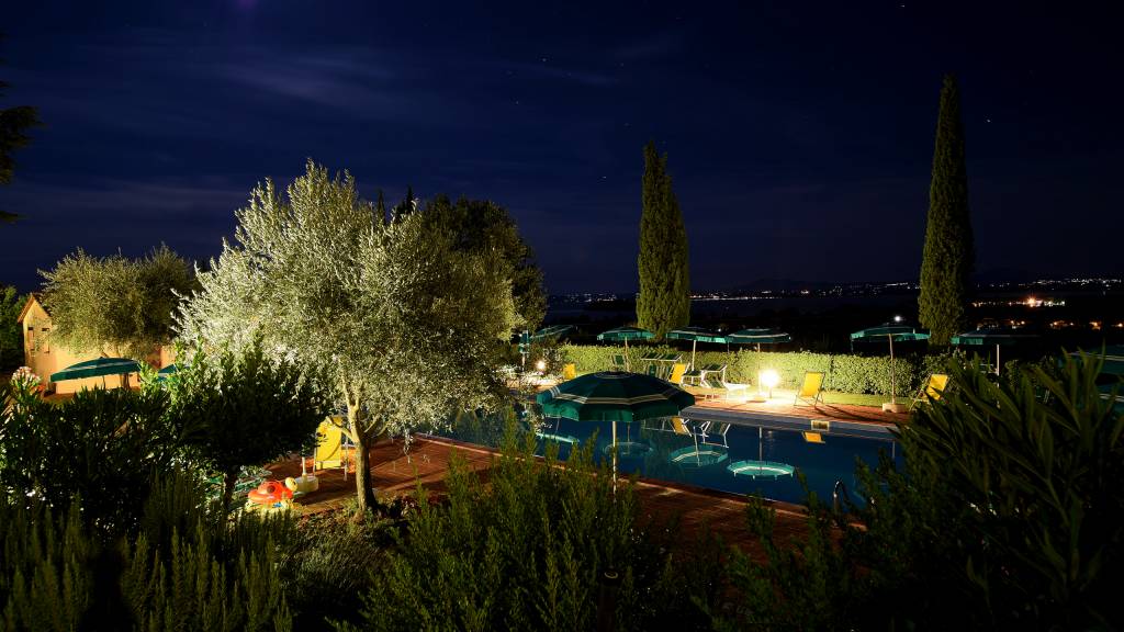 relais-borgo-torale-tuoro-sul-trasimeno-wedding-location-pool-DSC-3082