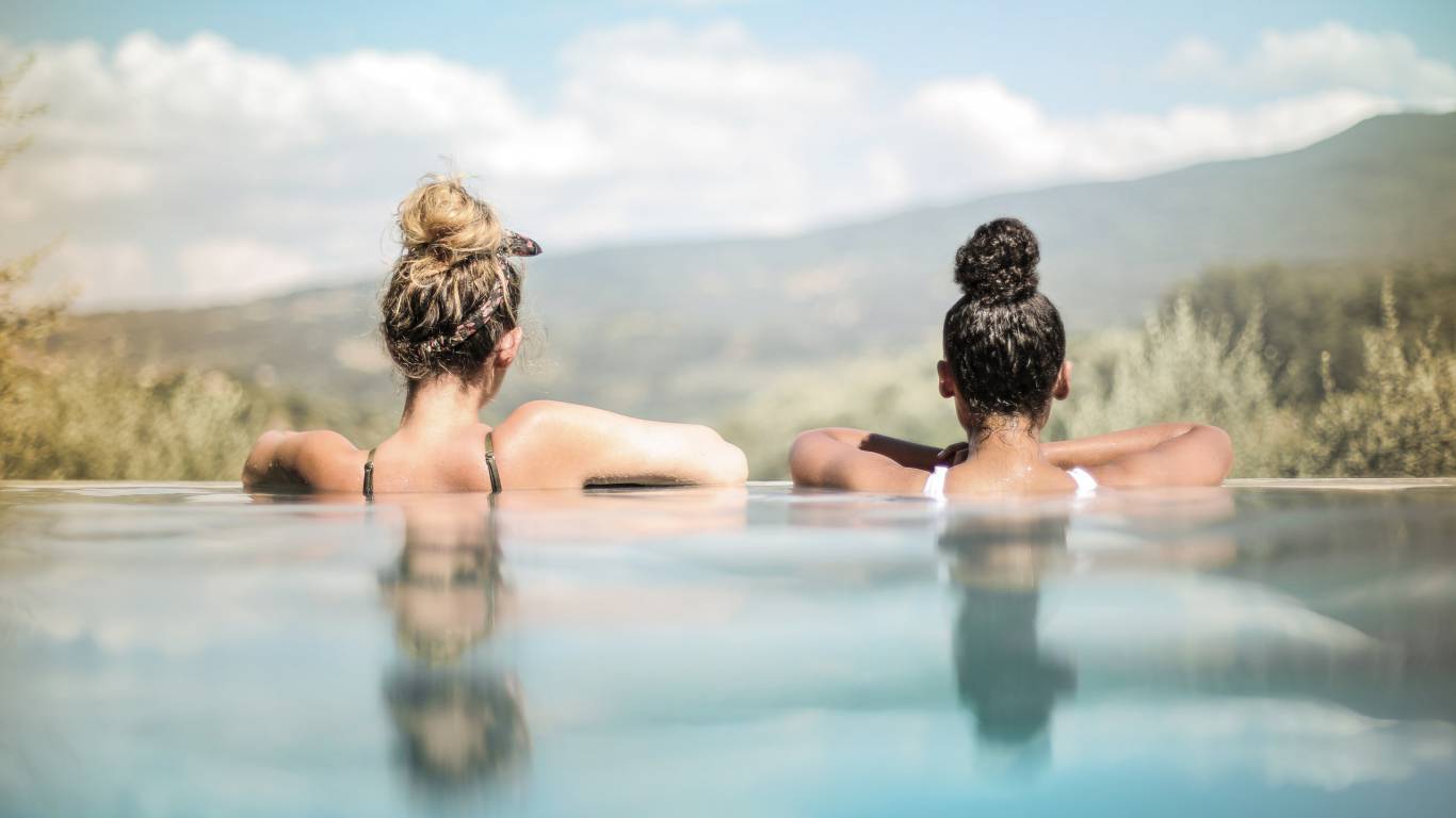 relais-borgo-torale-tuoro-sul-trasimeno-wedding-location-pool
